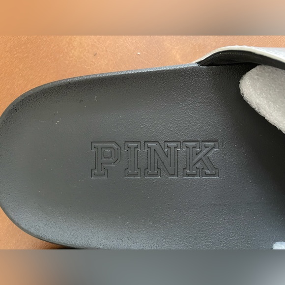 Pink by Victoria’s Secret NWT metallic silver slide sandals size Large 9-10 - Picture 5 of 8